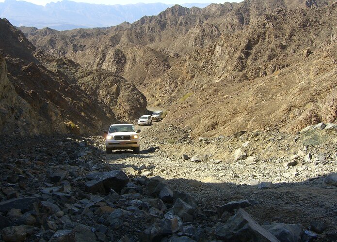 Spannende Bergfahrt unter Anleitung des Guides von 4x4 Exploring GmbH. Offroad Oman | © 4x4 Exploring GmbH