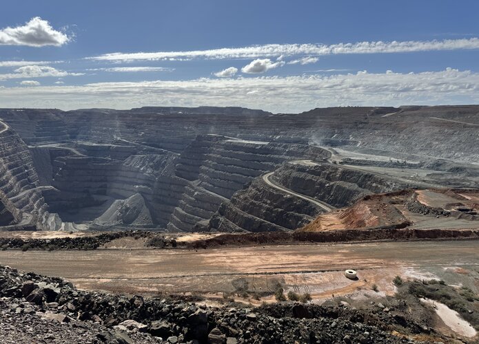 Open Pit der Goldmine bei Kalgoorlie, wie ein Meteorkrater sieht es aus | © 4x4 Exploring GmbH