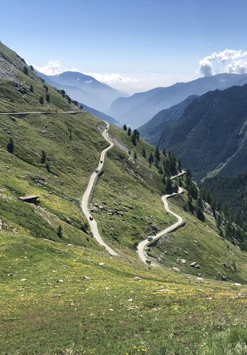 Spannende Zufahrten ins Gebirge wo viele wunderschöne Trails warten. Offroad Südalpen. | © 4x4 Exploring GmbH 
