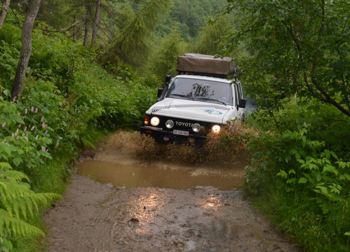 Der Wasserspass darf bei einer Offroadtour nicht fehlen. Offroad Südalpen | © 4x4 Exploring GmbH