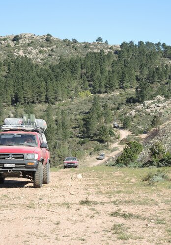Kontrastreiche Landschaften die von Wald, Berge, Strand und offenen Weiten das anbietet was das Offroadherz begehrt. Offroad Sardinien. | © 4x4 Exploring GmbH