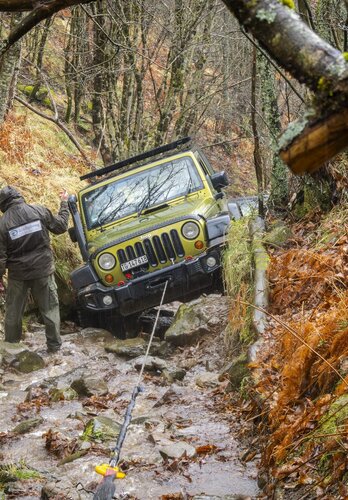 Beim Toskana Offroad geht es in der Engstelle um cm | © 4x4 Exploring GmbH